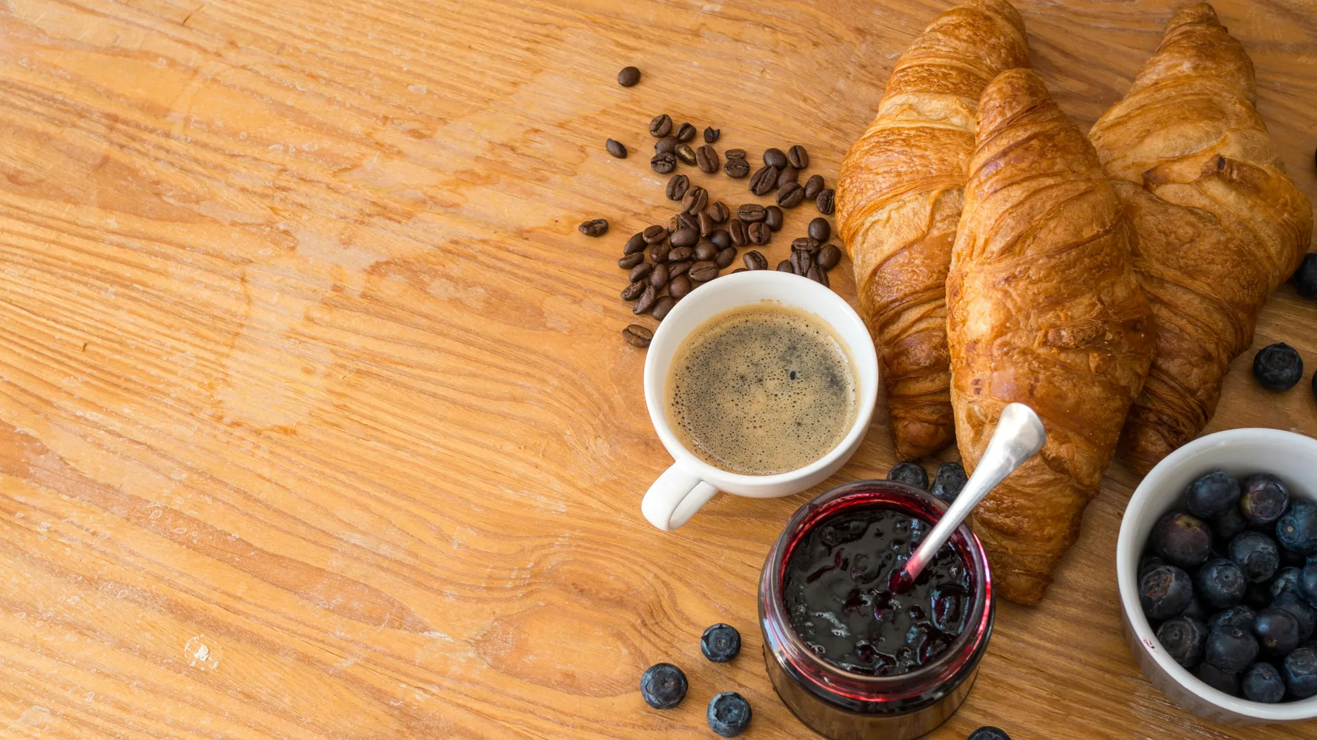 Italian breakfast at Hotel Colle Oppio — espresso, fresh cornetti, seasonal fruit and jam